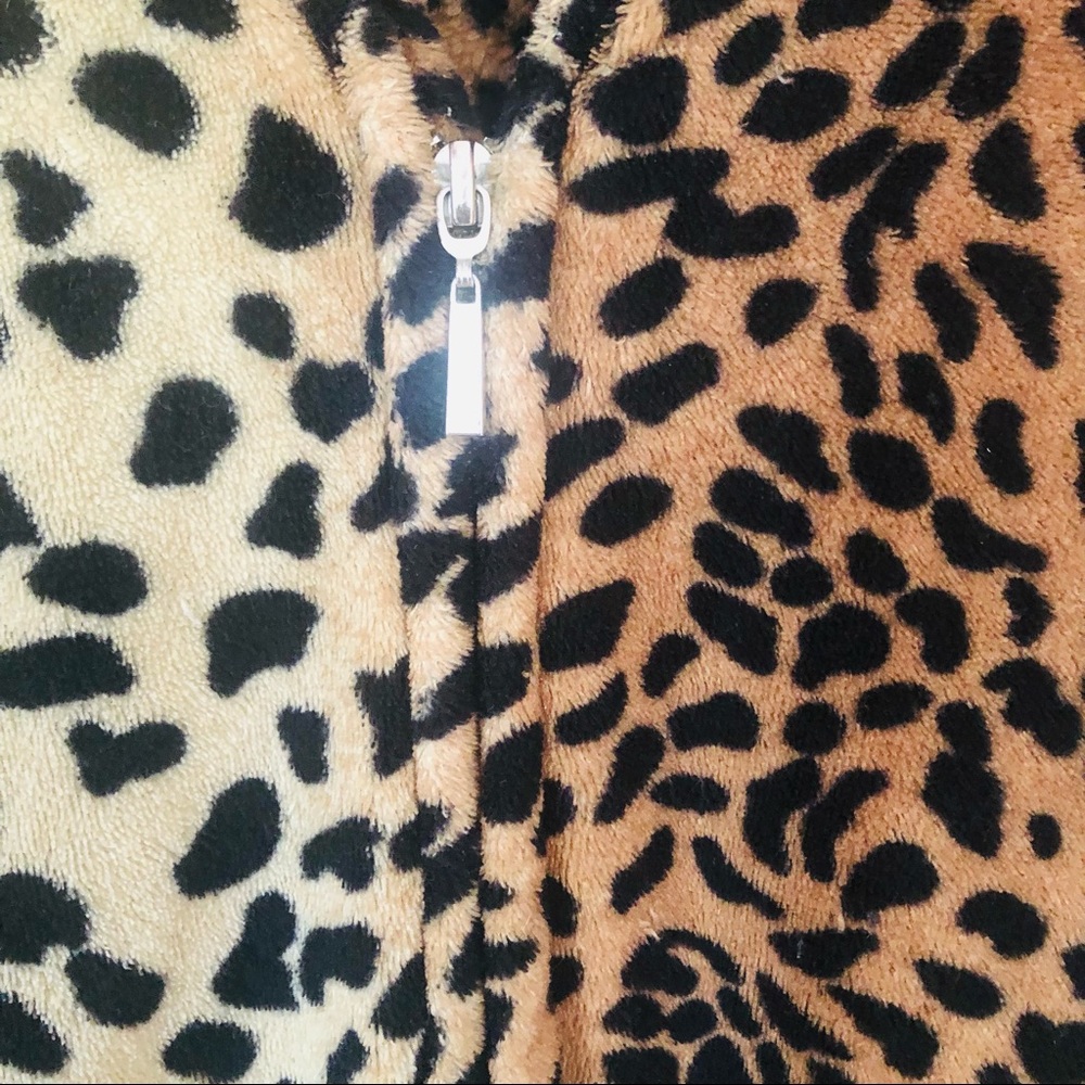 Vintage Cheetah print bathrobe - Picture 2 of 4